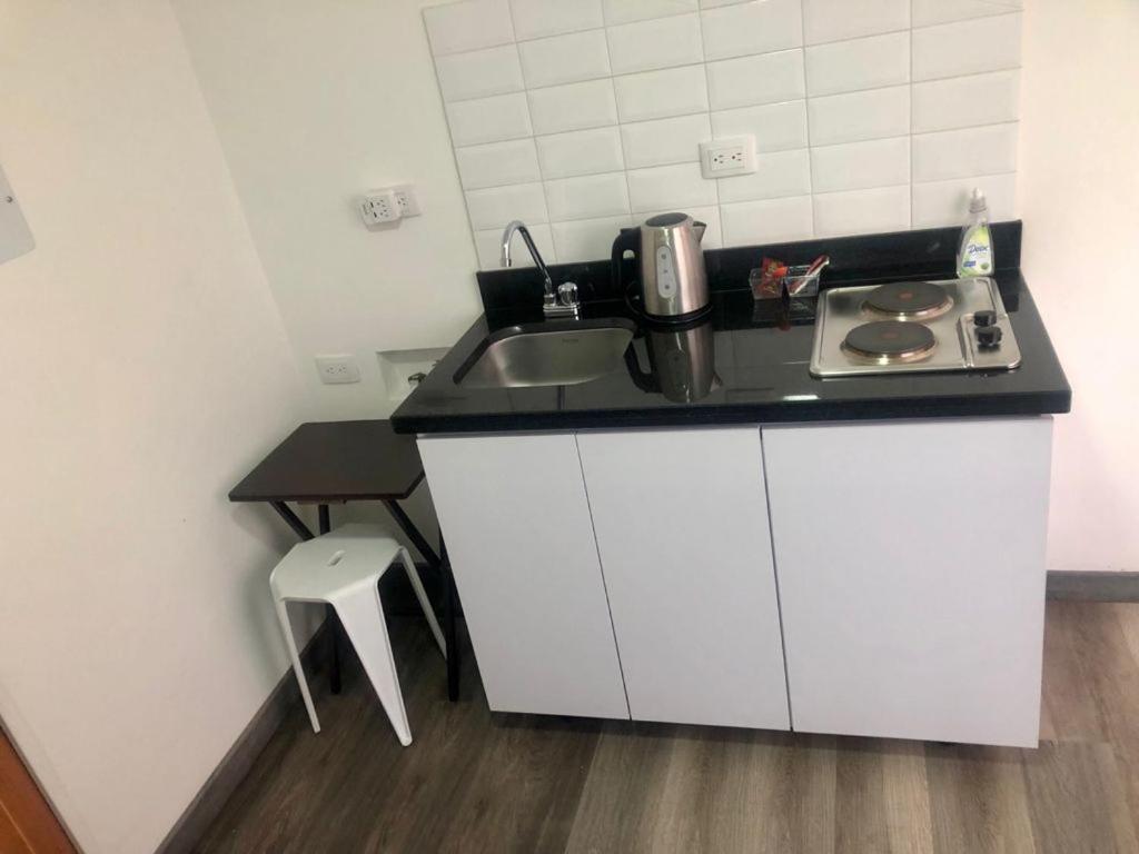 Apto Privado Cerca Al Aeropuerto -Transporte Disponible Bogotá Kültér fotó